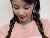 小姐姐撅嘴眨眼,小姐姐的可爱魅力瞬间绽放